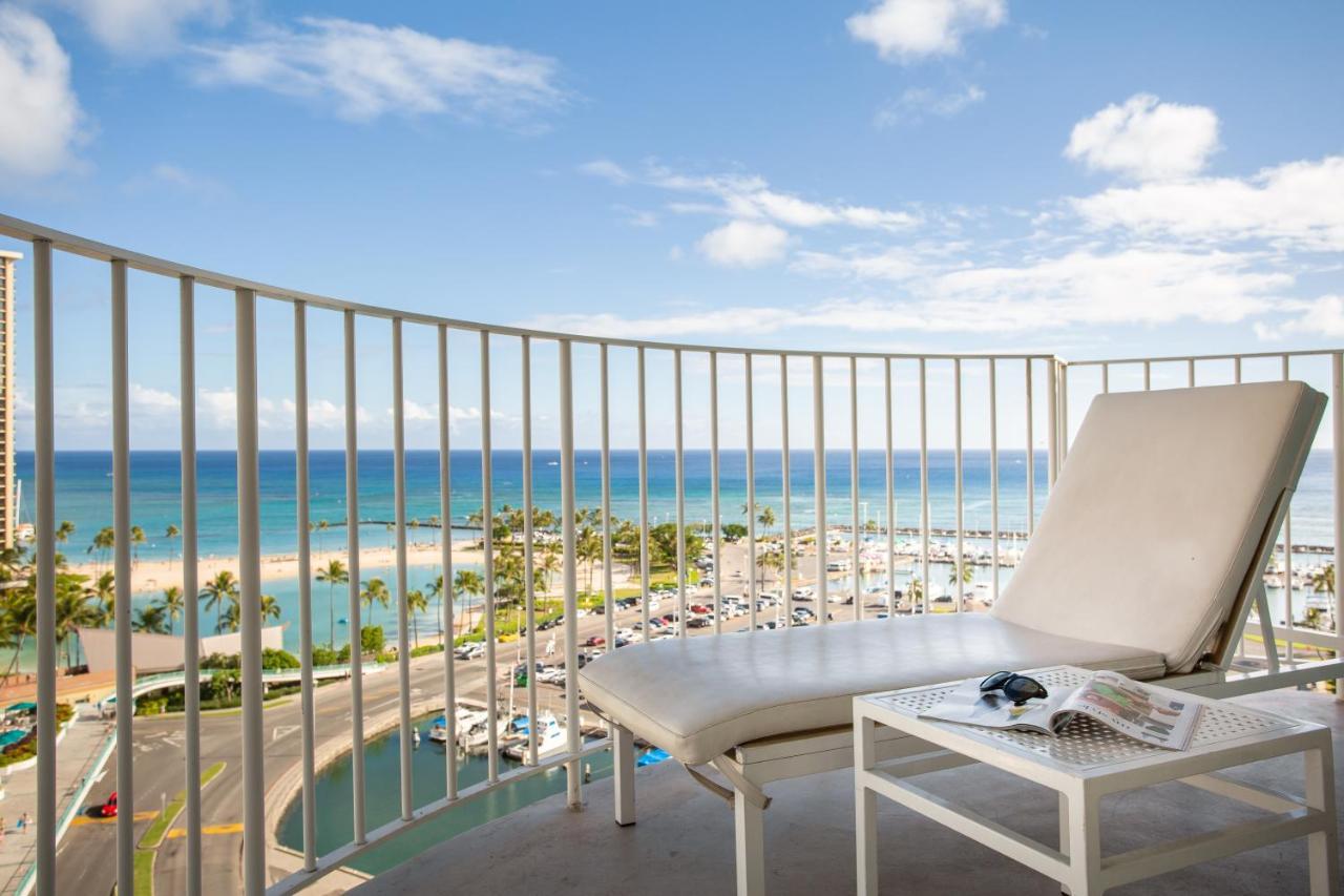 One-Bedroom King Suite - Oceanfront